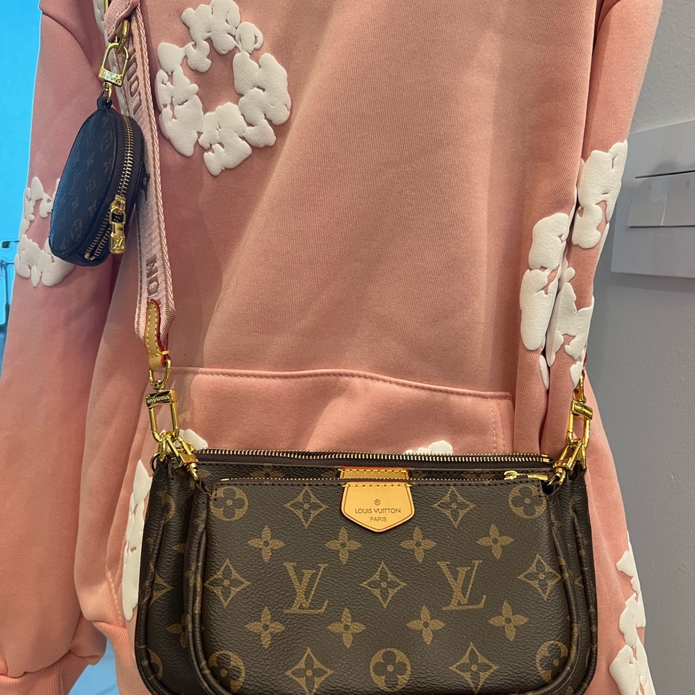 Louis Vuitton monogram multi pochette